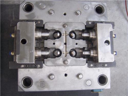 科翔模具告訴您，如何提高模具零配件加工質量？